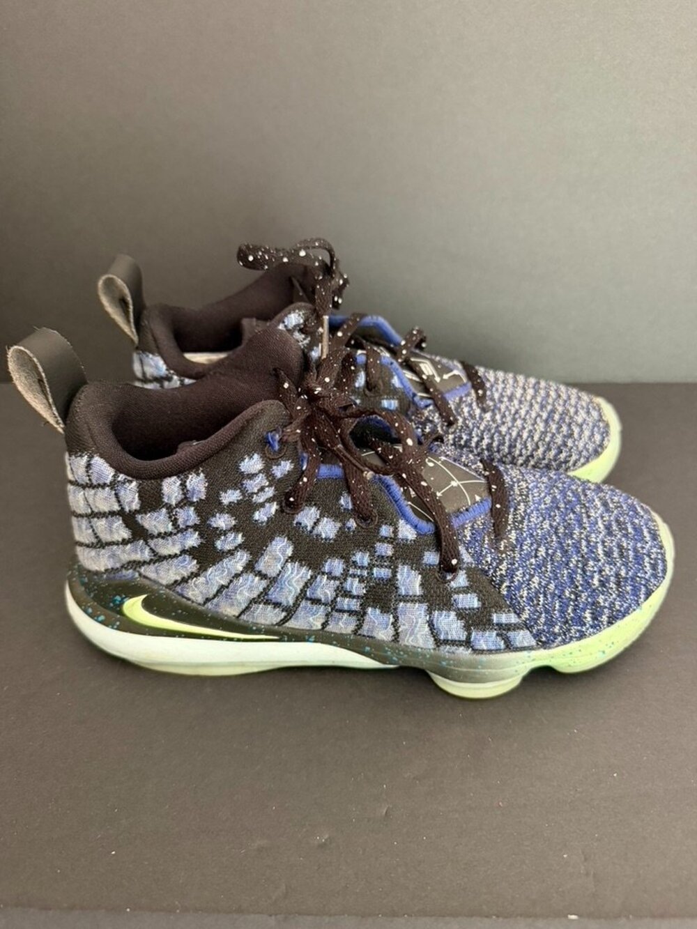 Nike Lebron 17 Constellations Sneakers Size 3Y